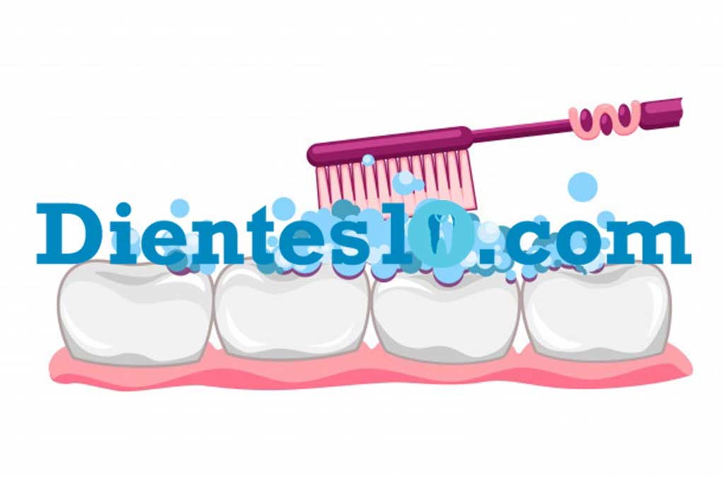 como-cepillar-dientes-bebe